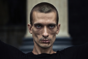 Pyotr Pavlensky, "Stitch", 2012. Photo: Gleb Haski/ Calvert Journal